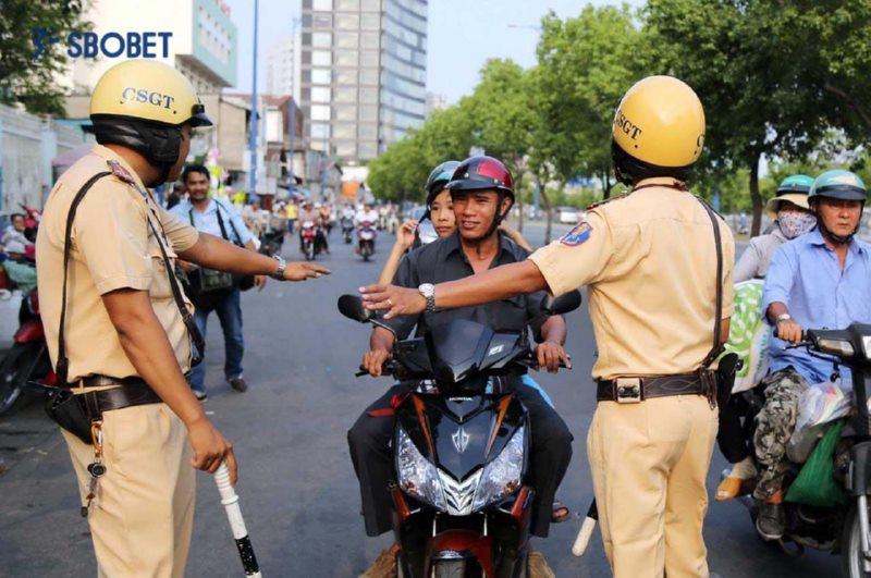 Nằm mơ thấy công an giao thông
