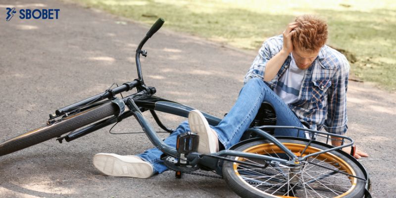 Mơ thấy té xe mang đến điềm báo tích cực xen lẫn tiêu cực